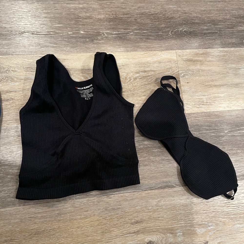 Bella Seamless Black Ribbed Top and Bra Set